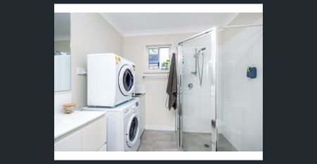 CHARMING 2-BEDROOM UNIT IN NEW LAMBTON - Photo 5