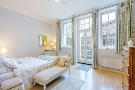 A well-presented apartment with allocated parking. - Photo 3