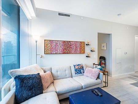 For Lease - 197 Yonge Street Unit# 2107, Toronto, Ontario - Photo 3