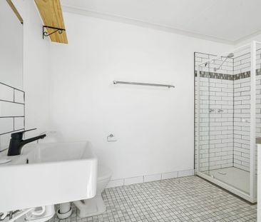Charming Family Home in a Prime Corrimal Location - Photo 4