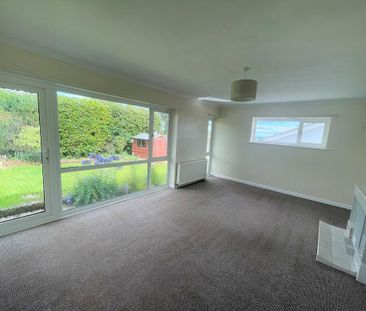 2 bedroom bungalow to rent - Photo 2