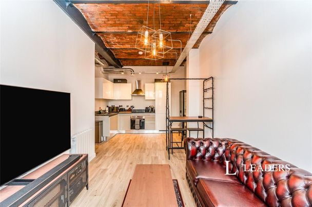 2 bedroom flat to rent - Photo 1