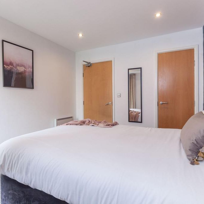 2 bedroom serviced apartment to rent - Photo 1