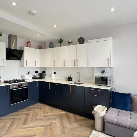2 bedroom flat to rent - Photo 1