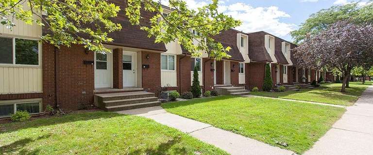 Pontiac Court – Townhomes | 1215-1273 Pontiac Court, Sarnia - Photo 1