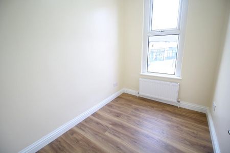 3 bedroom apartment to rent - Photo 5