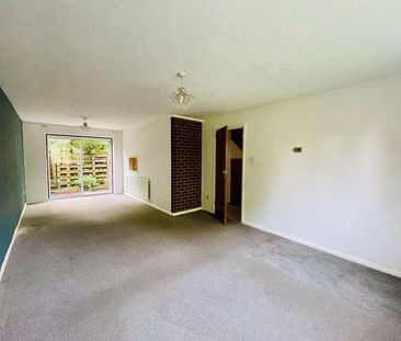 East Grinstead, RH19 - Photo 1