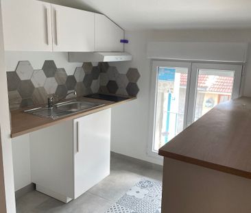 APPARTEMENT T1 MEUBLE OULLINS, - Photo 1