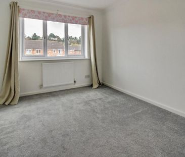 2 bedroom end of terrace house to rent - Photo 5