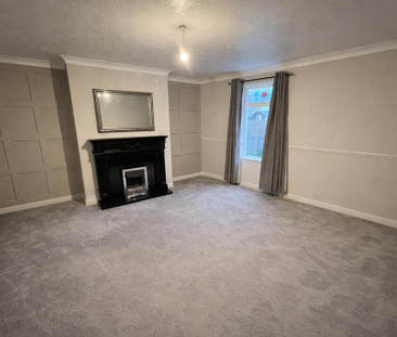 3 bedroom end of terrace house to rent - Photo 1