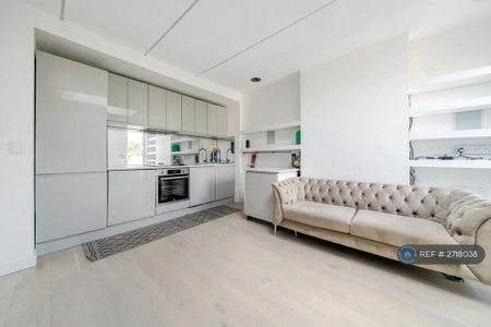 2 bedroom maisonette to rent - Photo 2