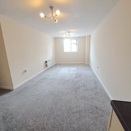 1 bedroom ground floor flat to rent - Photo 2