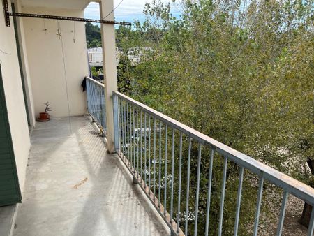 Appartement T4 avec balcon - Photo 2