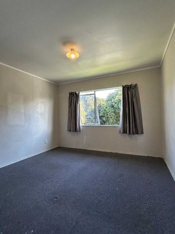 Location！ Location！ Location！ - Photo 4