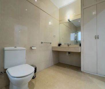 Carrer del Rosselló, Barcelona, Catalonia 08008 - Photo 5