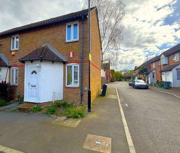 Satanita Close, Beckton, E16 - Photo 6