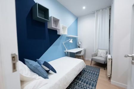 Ronda de Sant Pere, Barcelona, Catalonia 08010 - Photo 4