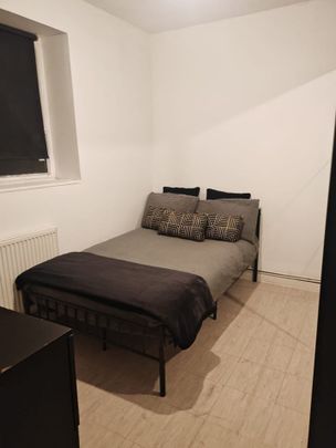 Room in a Shared Flat, Hercules Road, SE1 - Photo 1