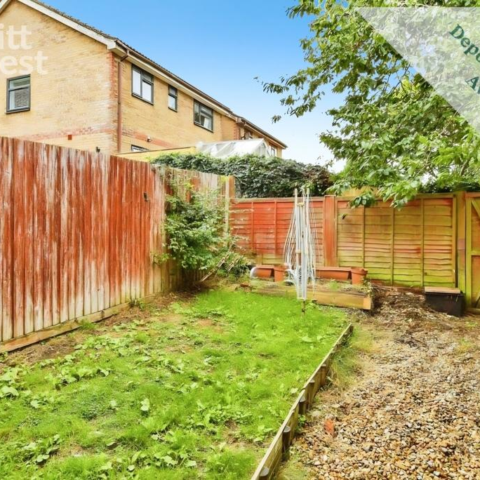 2 bedroom end of terrace house to rent - Photo 1