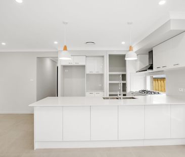 NEAR NEW PROPERTY, GREAT AREA & BEAUTIFUL HOME ! - Photo 6