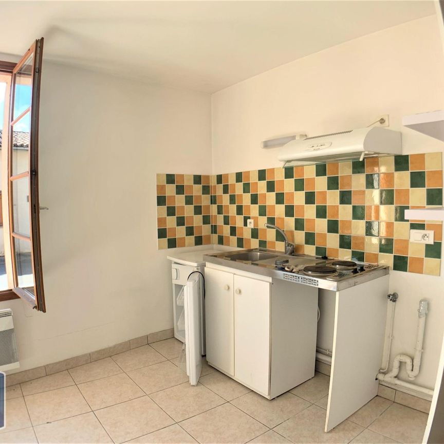 Location Appartement 2 pièces 34m² BEAUMONT DE LOMAGNE 82500 - Photo 1