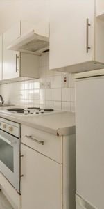 Douglas Road, KT6, London - Photo 3