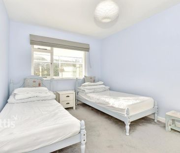 2 bedroom detached bungalow to rent - Photo 2