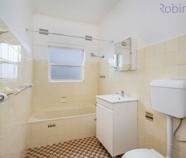 Freshly painted with new carpet 1 bedroom unit, new blinds to be in... - Photo 3