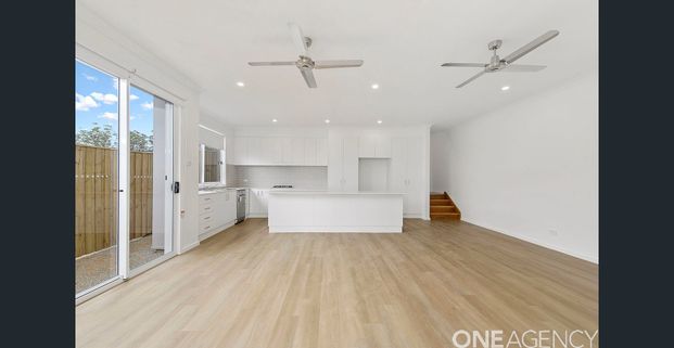 Modern 3 bedroom villa in Ascot Park - Photo 1