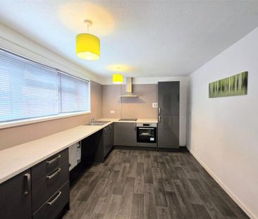 3 bedroom terraced house to rent - Photo 2