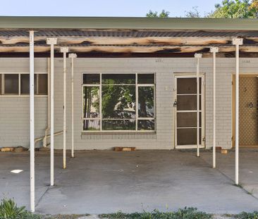 Neat 2 Bedroom Unit in Prime Flora Hill Location - Photo 1