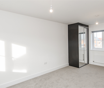 3 bedroom detached house to rent - Photo 4