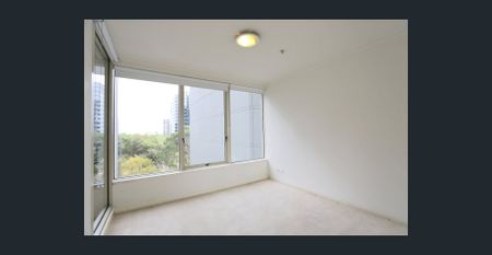 The Promenade: 7th Floor - Modern and Spacious Two Bedroom Apartment! - Photo 2