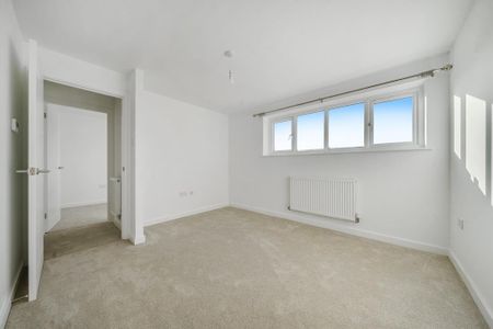 4 bedroom terraced house to rent - Photo 5