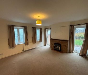 4 BED House To rent - Photo 1