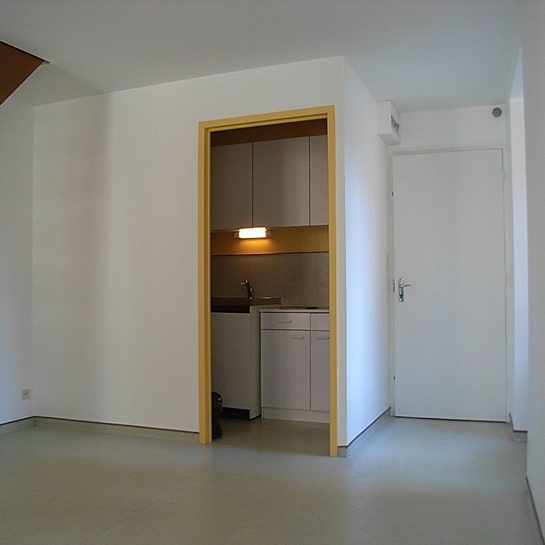 Location Appartement 2 pièces 31m² - Photo 1