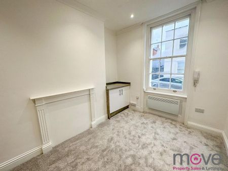 1 bedroom flat to rent - Photo 2
