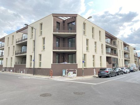 Location Appartement 1 pièce 28m² - Photo 4