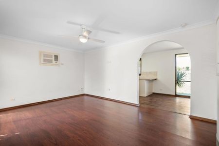 Convenient Location in Cranbourne North - Photo 2