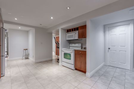 For Lease - 20 Stonemanse Court Unit# Lower, Toronto, Ontario - Photo 4