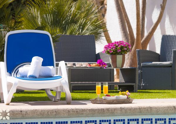 Rent villa DAISY