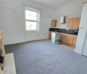 Albion Road, Scarborough - Photo 2