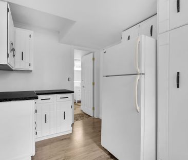 For Lease - 15 CAMDEN Road, London North, Ontario - Photo 3