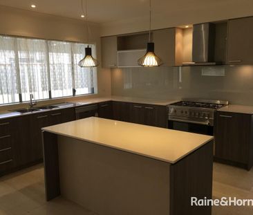Fabulous Family Home in Williams Landing! - Photo 5