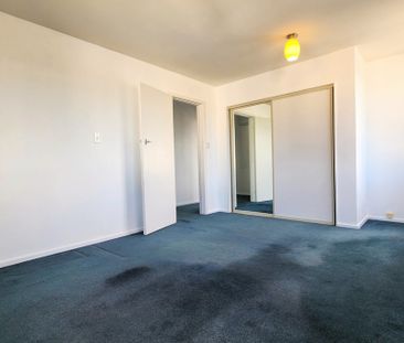 Sunny 2-Bedroom Home in Waltham – Comfort and Convenience Await! - Photo 4