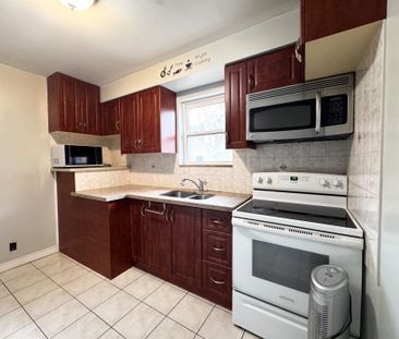 For Lease - 292 Poyntz Avenue, Toronto, Ontario - Photo 2