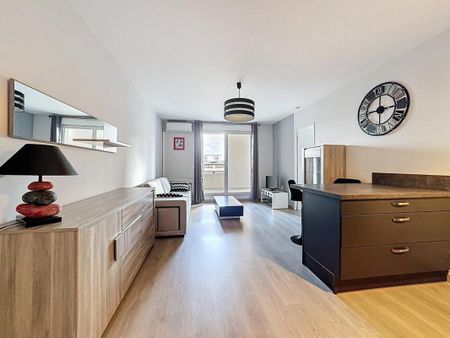 Location Appartement 2 pièces Meublé 43m² AJACCIO 20090 - Photo 2