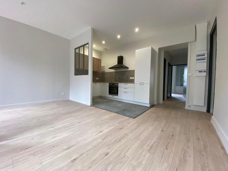 : Appartement 76.26 m² à SAINT ETIENNE - Photo 2