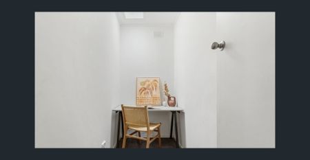 SPACIOUS SOLID BRICK FAMILY HOME - HAPPY HOLIDAYS! - Photo 2