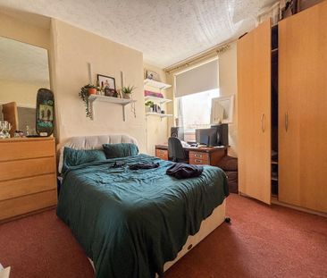 5 bedroom terraced house to rent - Photo 2